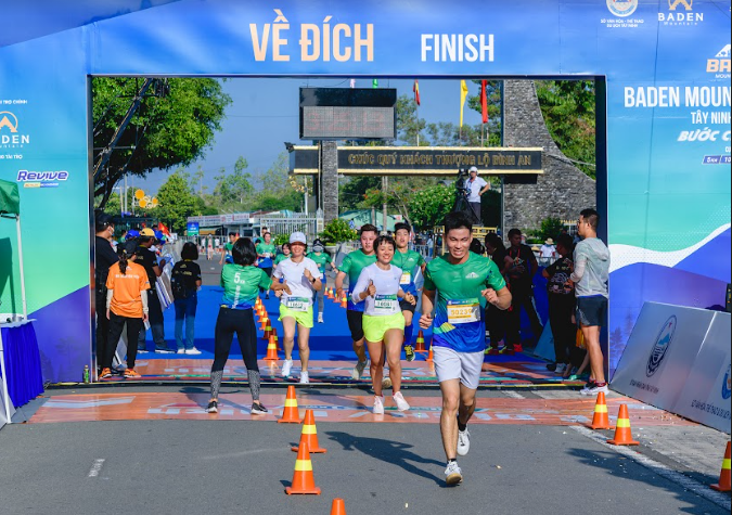 5000 VĐV đăng ký chỉ sau 7 ngày mở cổng: Điều gì làm nên sức hấp dẫn của BaDen Mountain Marathon 2023?